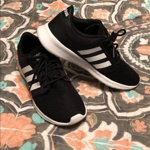 Adidas cloud foam tennis shoes